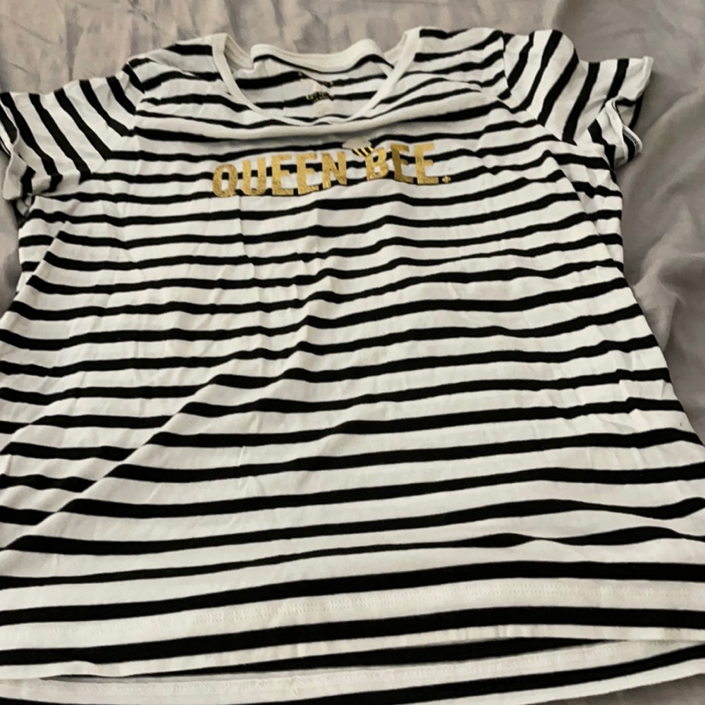 Kate spade size medium queen bee shirt